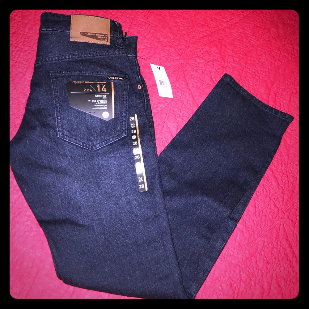 Brand new low rise Volcom skinny fit jeans